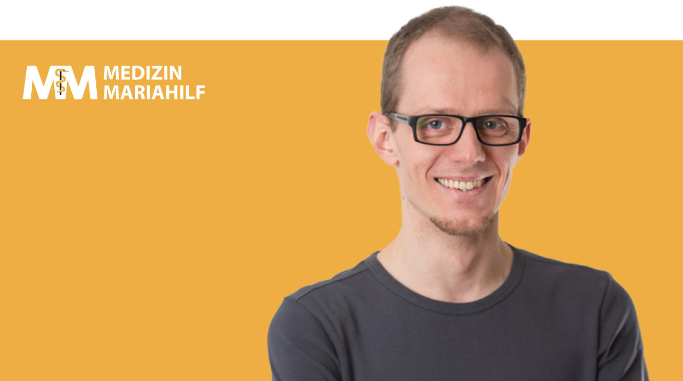 Portrait von Gunnar Köchle mit Medizin Mariahilf Logo